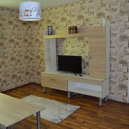 Апартаменти In Брашов